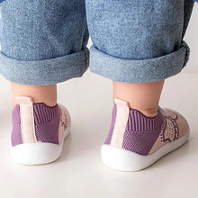 Carregar imagem no visualizador da galeria, Baby First Shoes Anti Derrapante
